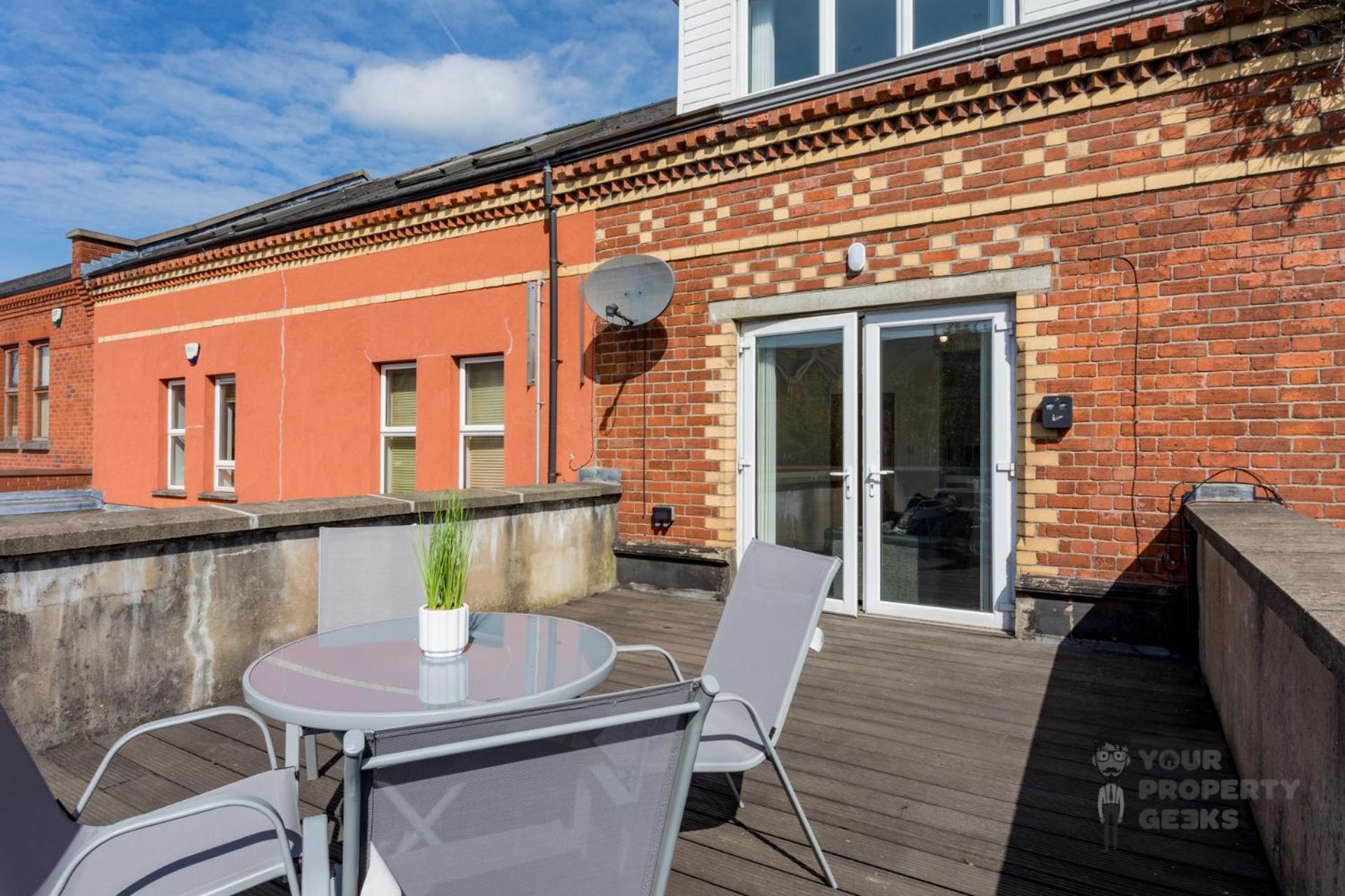 Attic Style 2 Bed Duplex Apartment With Rooftop Patio Μπέλφαστ Εξωτερικό φωτογραφία