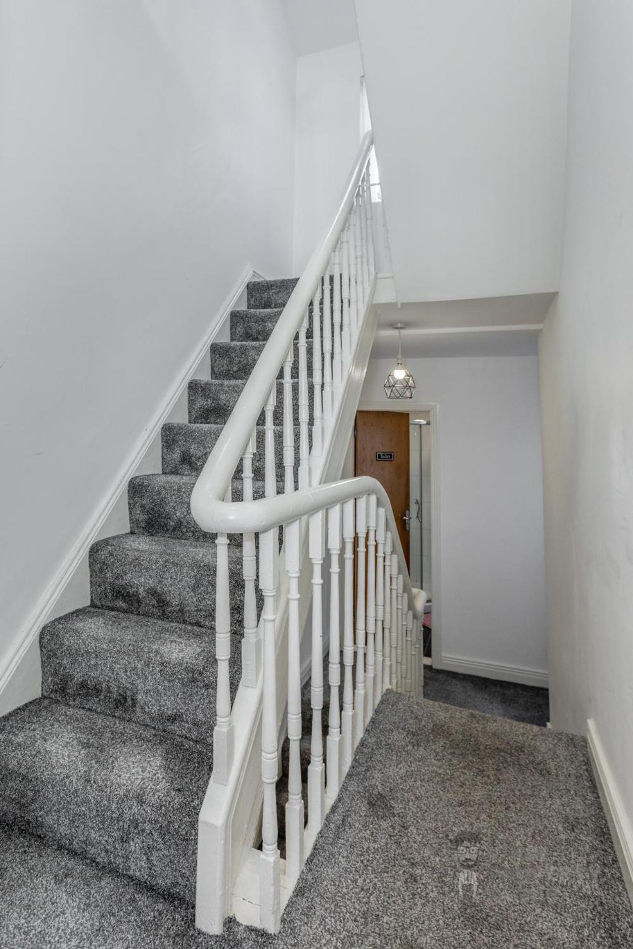 Attic Style 2 Bed Duplex Apartment With Rooftop Patio Μπέλφαστ Εξωτερικό φωτογραφία